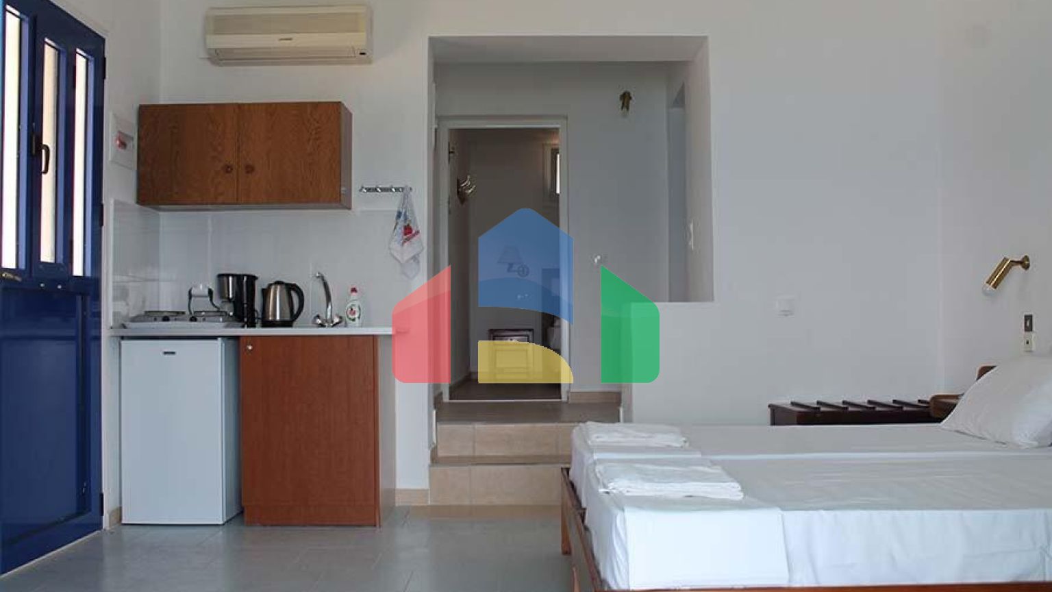 Продаж - Готель 480 m² на островах