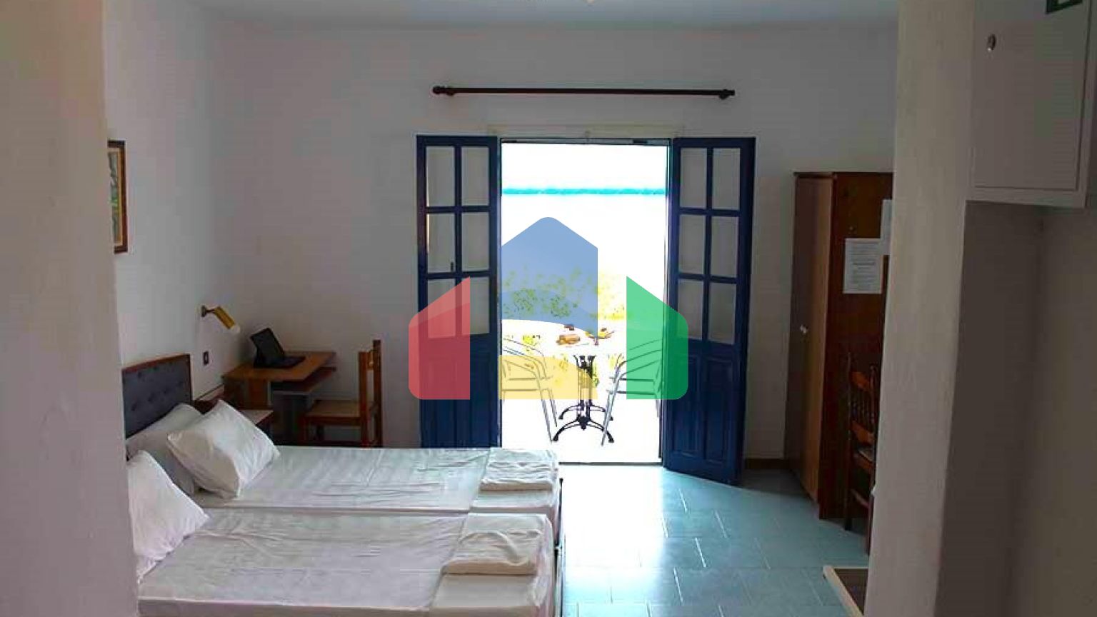 Продаж - Готель 480 m² на островах