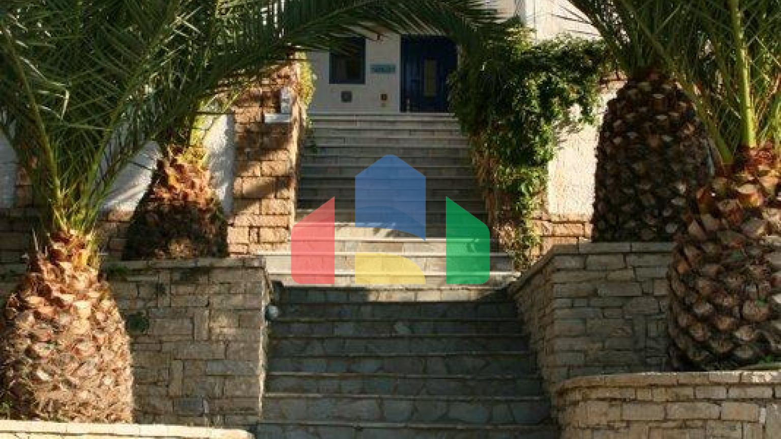 Продаж - Готель 480 m² на островах