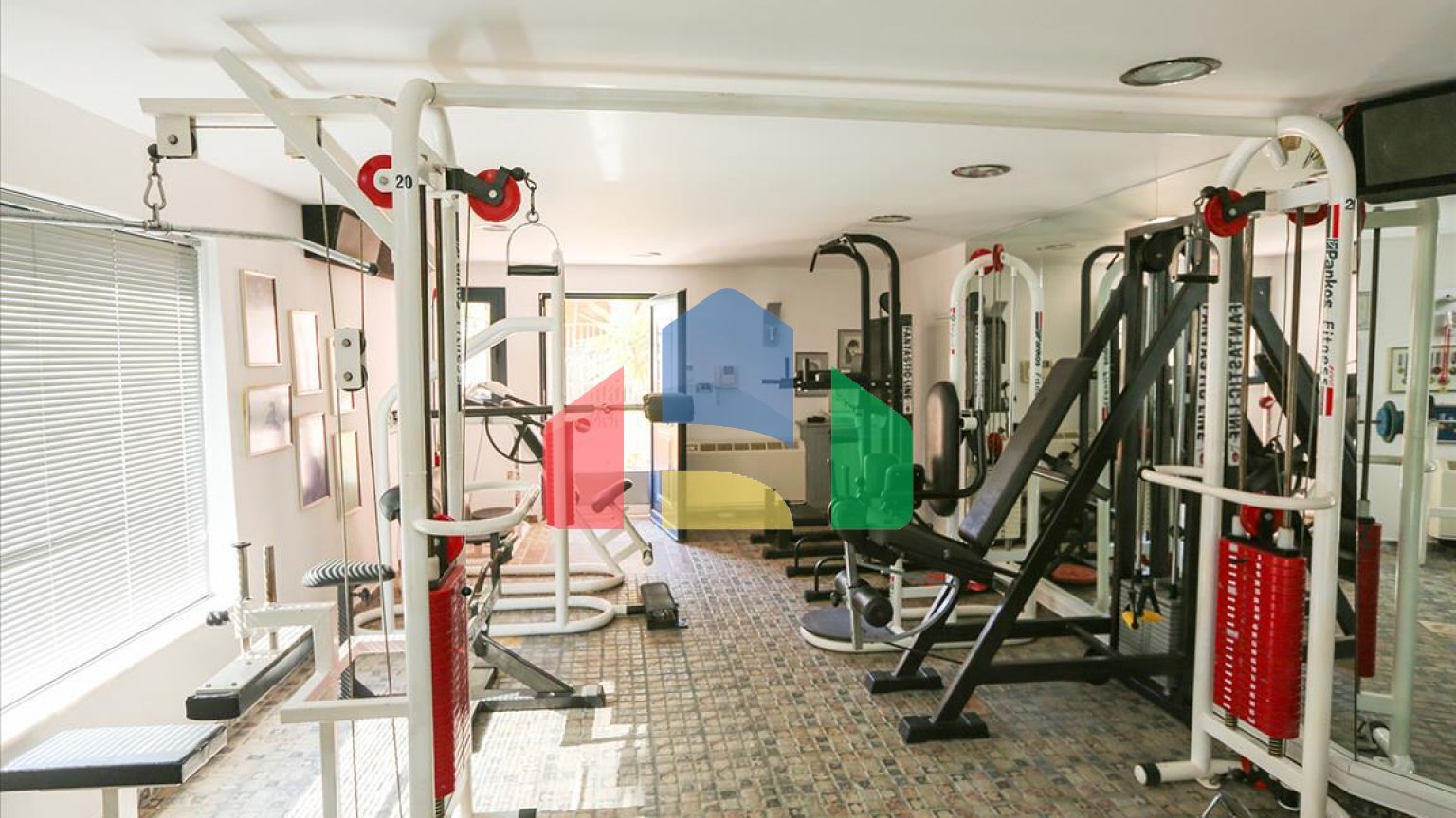 Продажа - Вилла 640 m² Спорады