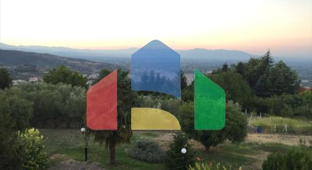 Продаж - Котедж 310 m² Північна Греція