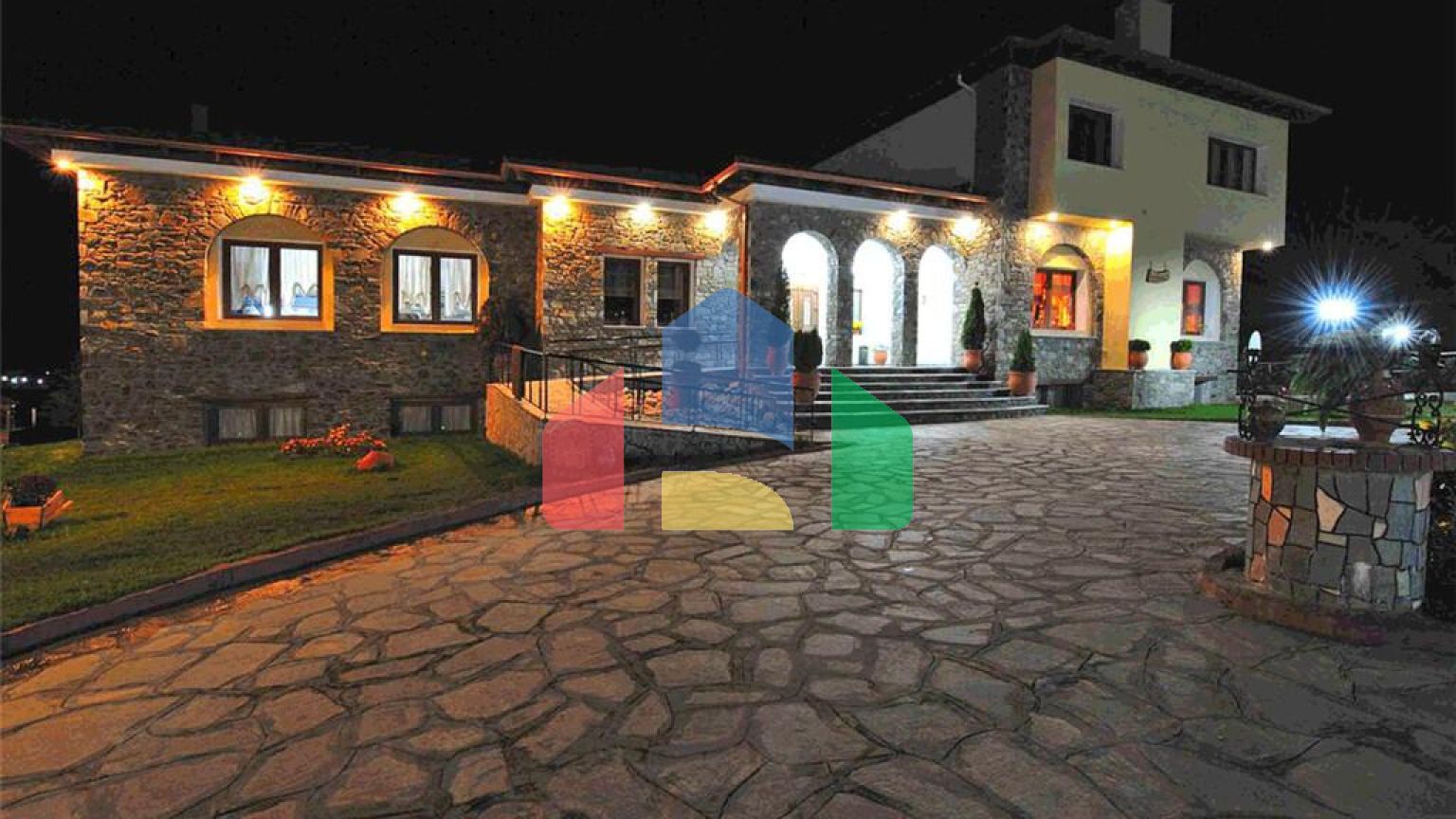 Продаж - Готель 1350 m² Північна Греція