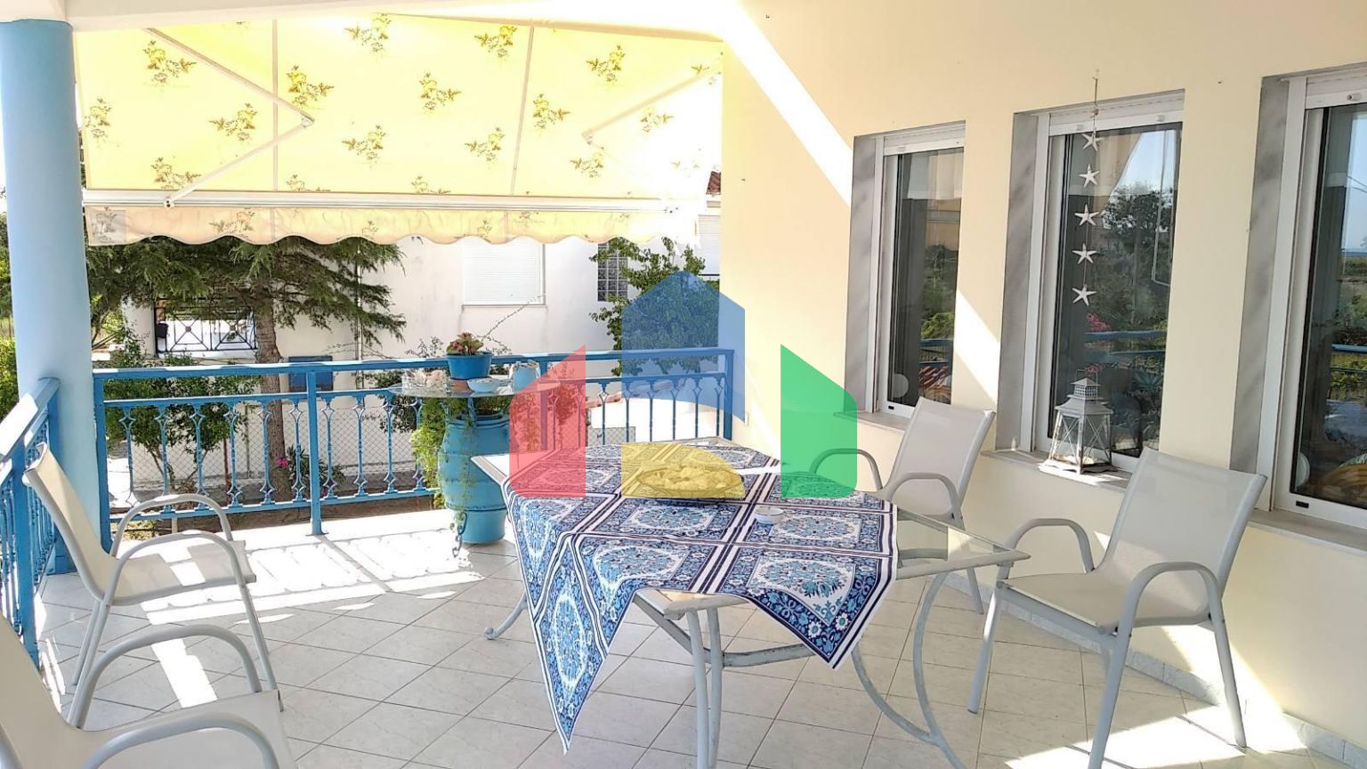 Продаж - Котедж 225 m² Фракія