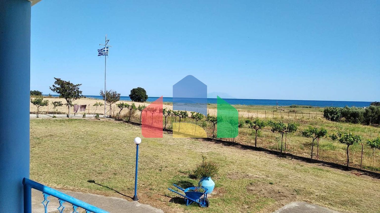 Продаж - Котедж 225 m² Фракія