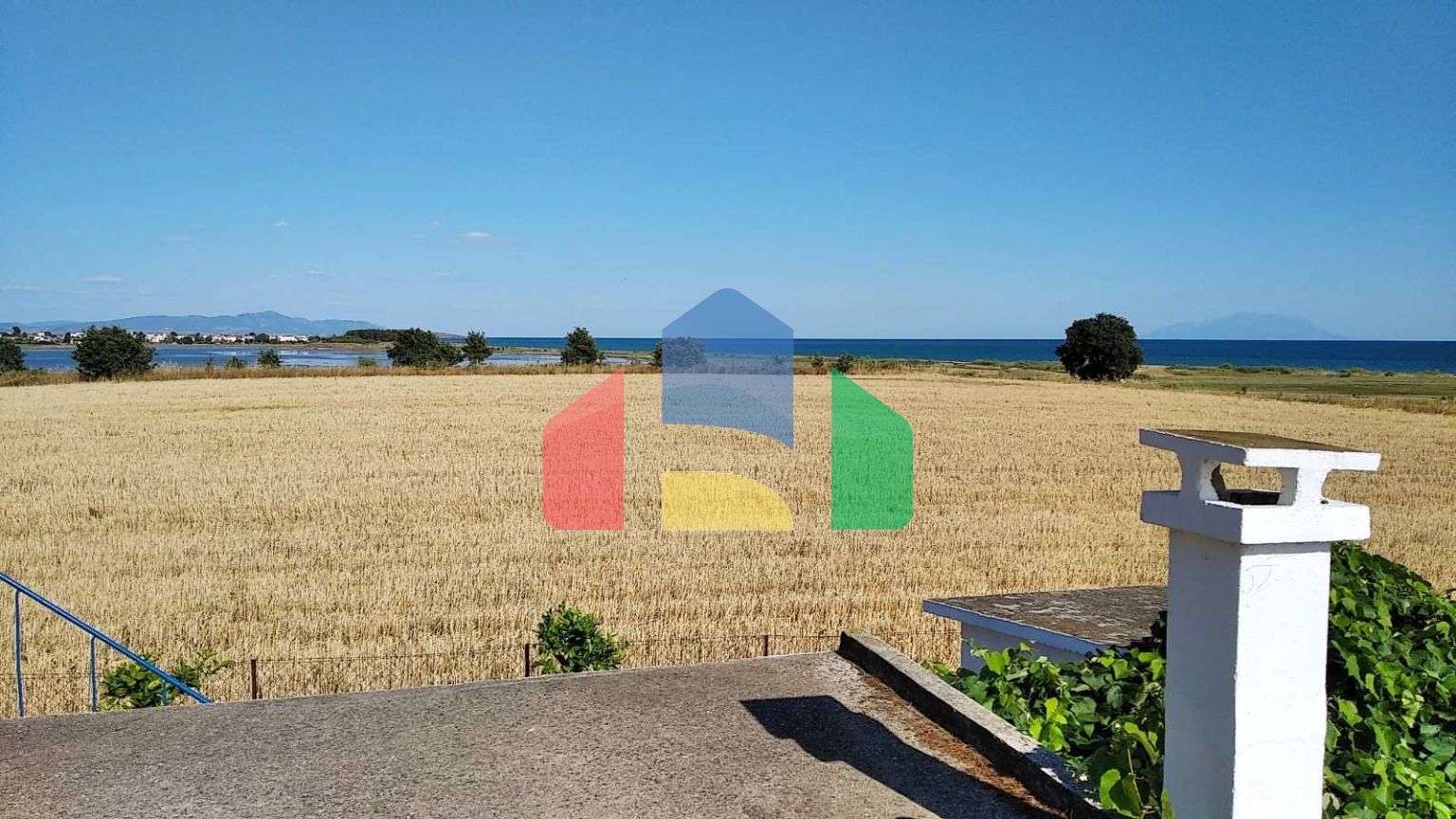 Продаж - Котедж 225 m² Фракія