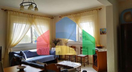 Продаж - Котедж 225 m² Фракія