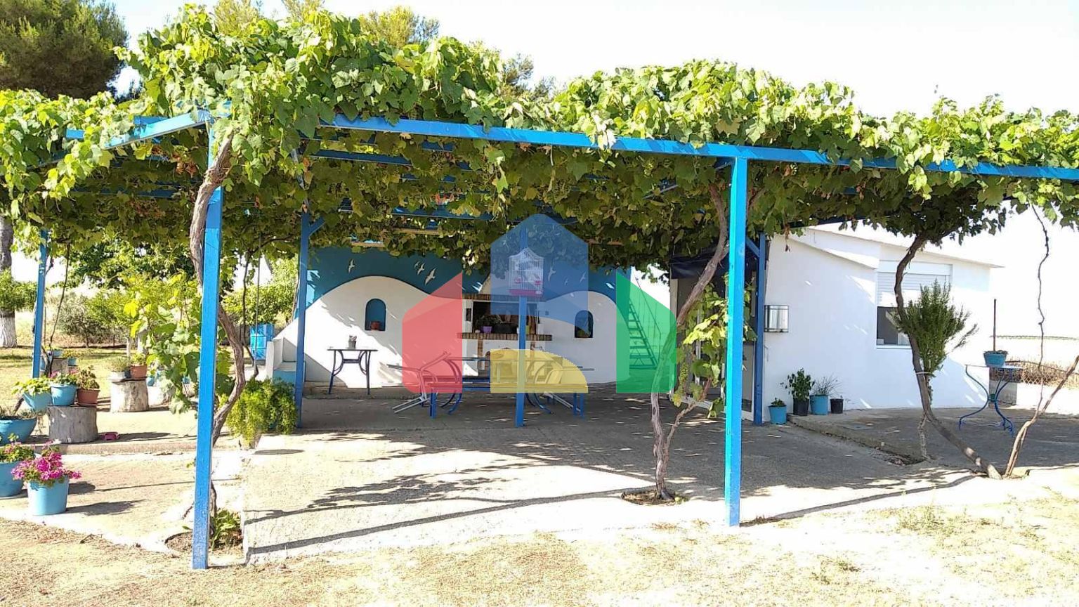 Продаж - Котедж 225 m² Фракія