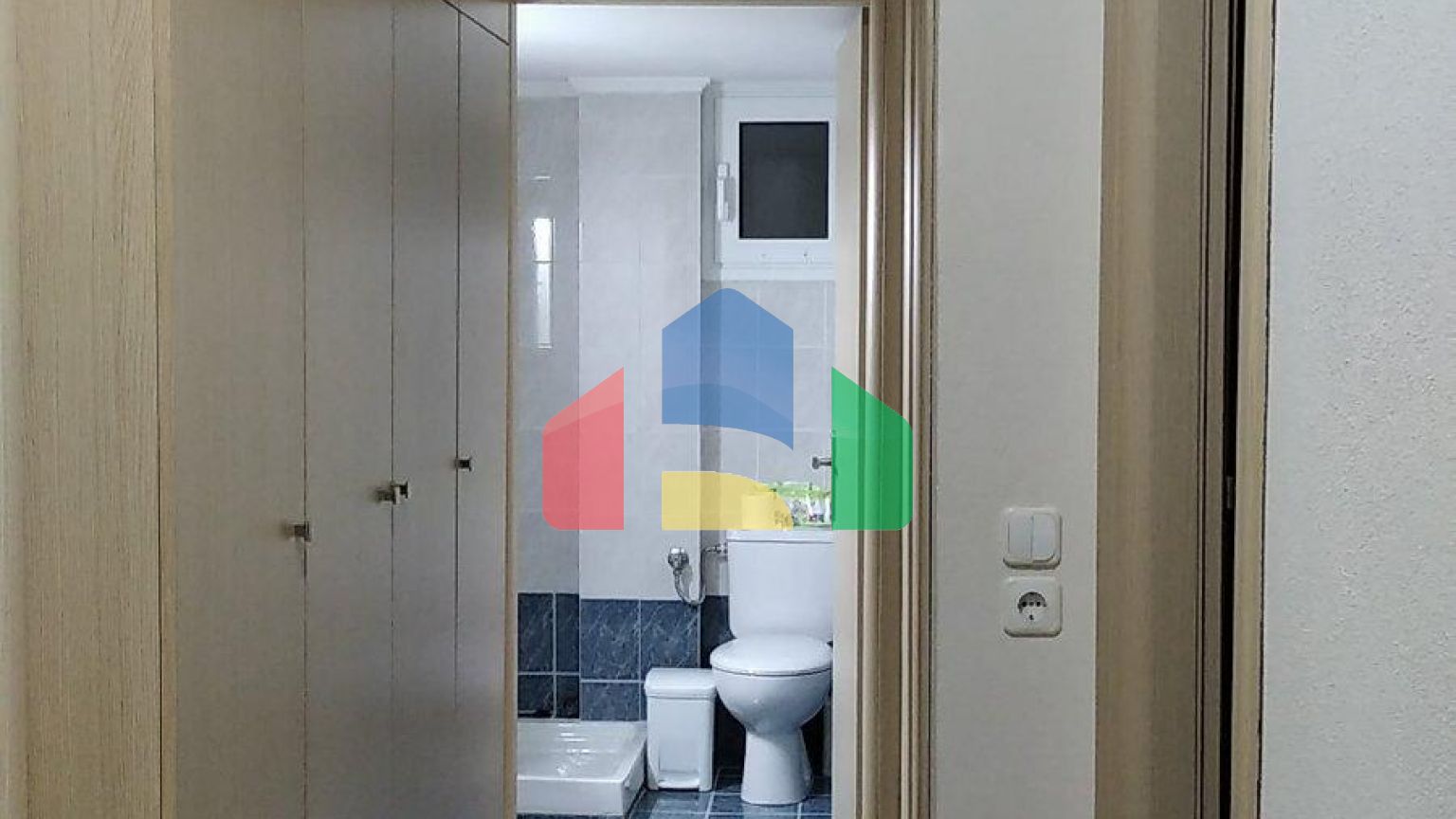 Продаж - Котедж 225 m² Фракія