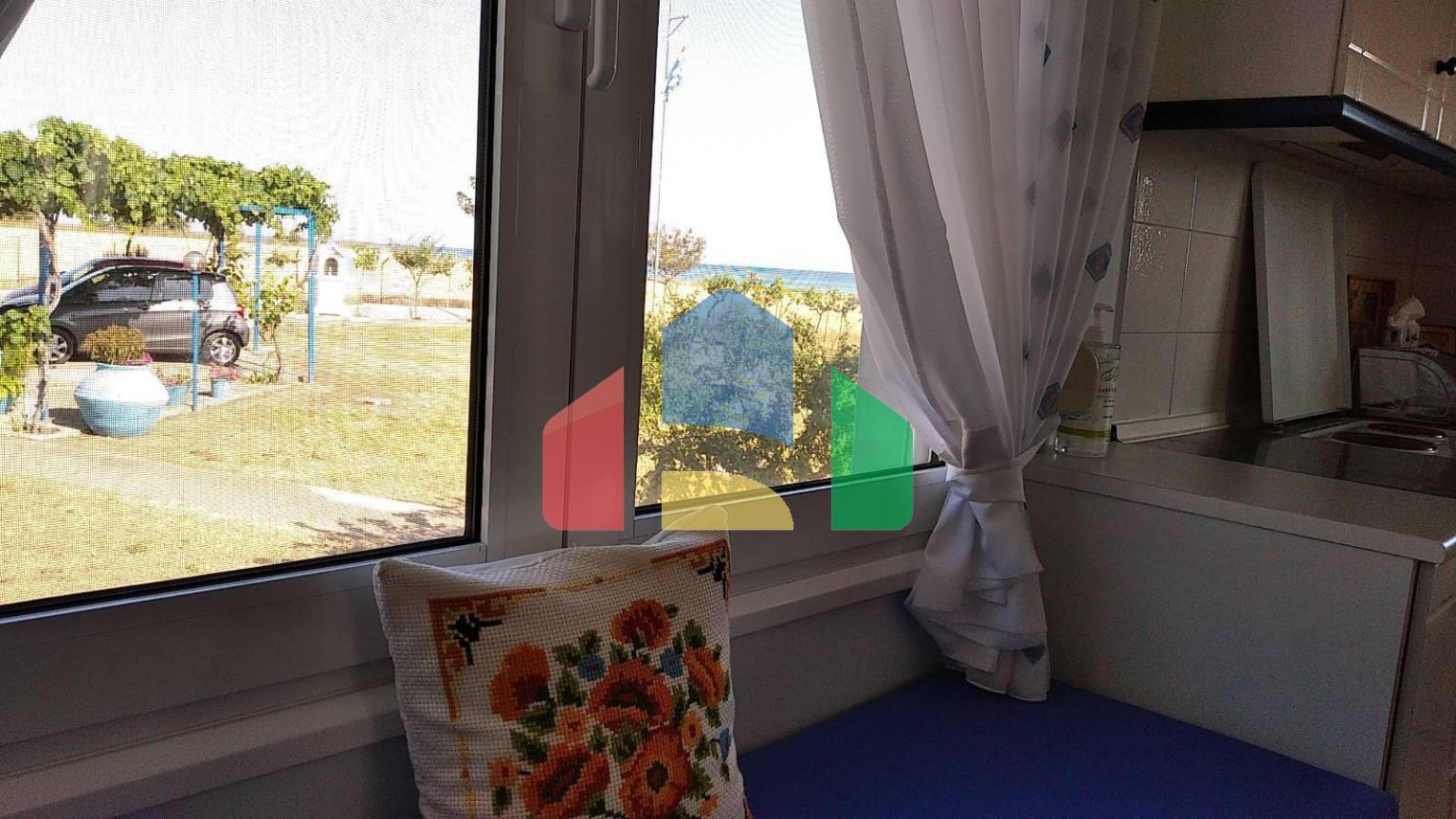 Продаж - Котедж 225 m² Фракія