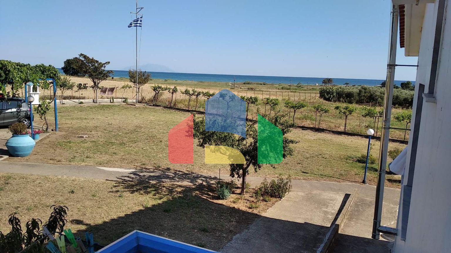 Продаж - Котедж 225 m² Фракія