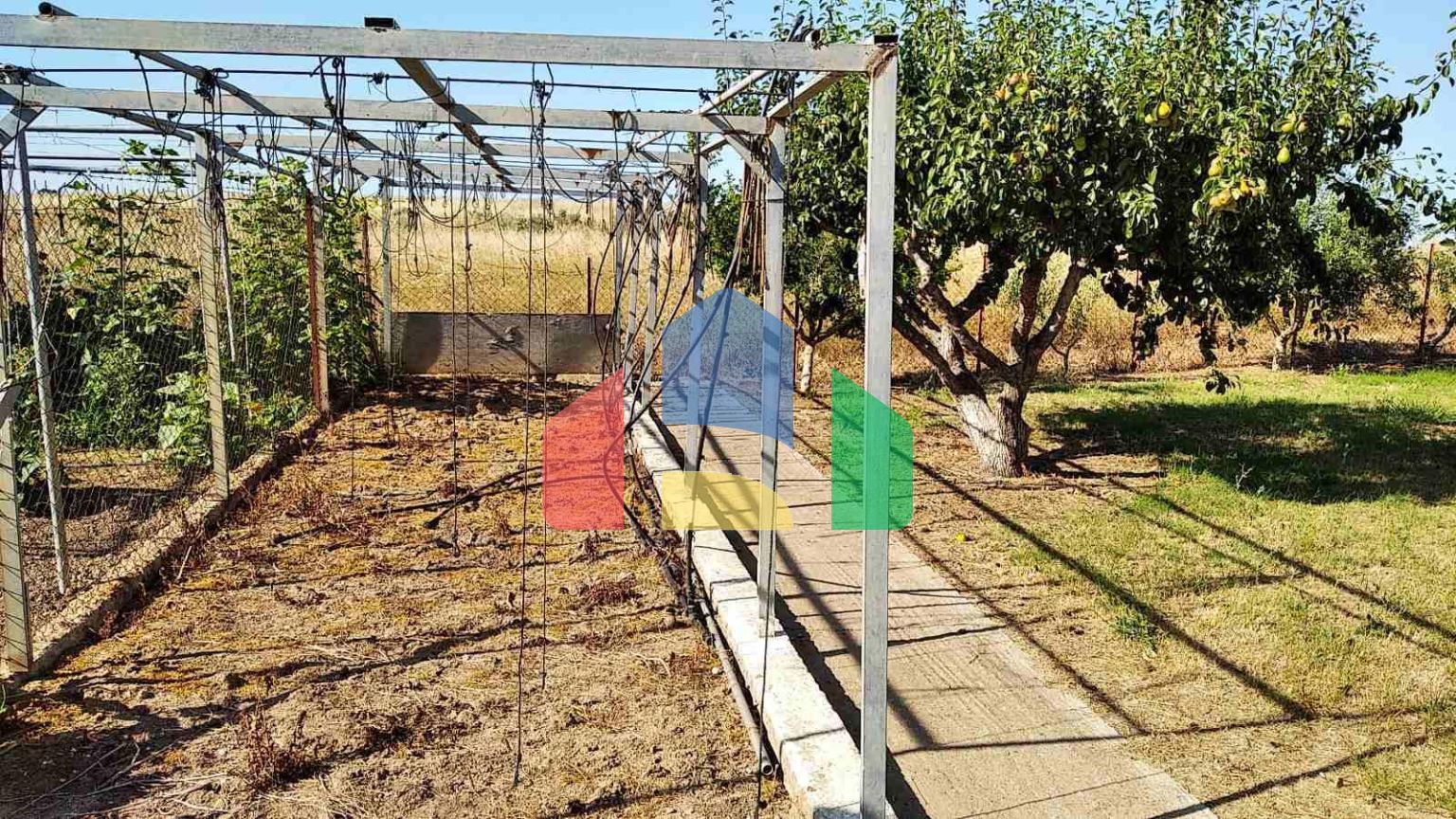 Продаж - Котедж 225 m² Фракія