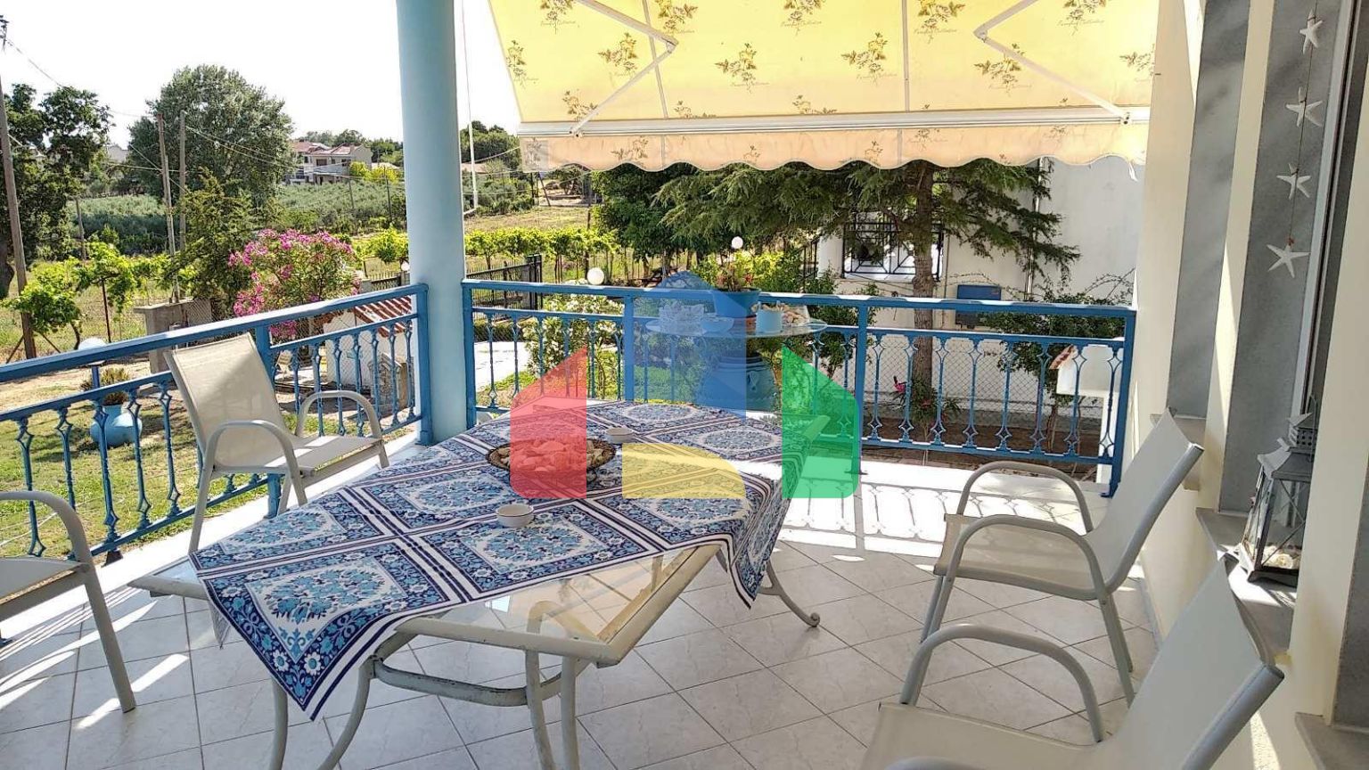 Продаж - Котедж 225 m² Фракія