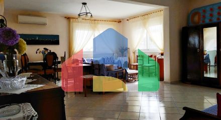 Продаж - Котедж 225 m² Фракія