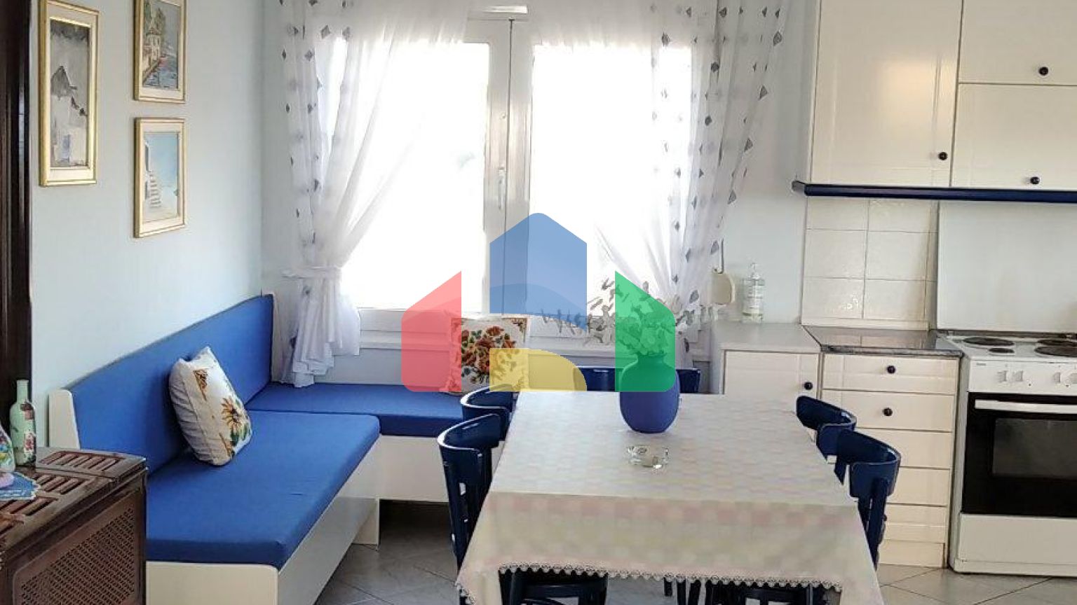 Продаж - Котедж 225 m² Фракія