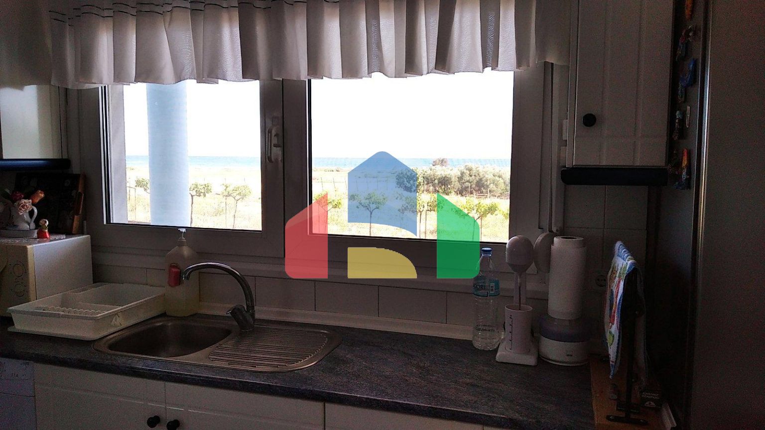 Продаж - Котедж 225 m² Фракія