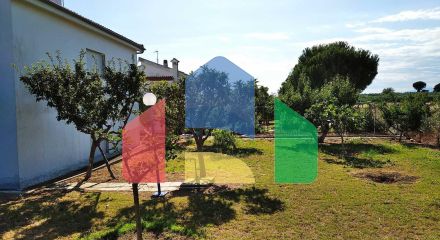 Продаж - Котедж 225 m² Фракія