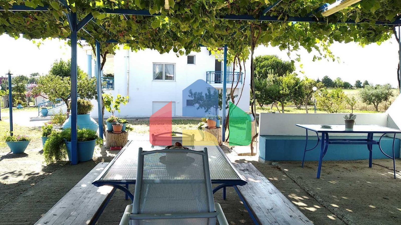 Продаж - Котедж 225 m² Фракія