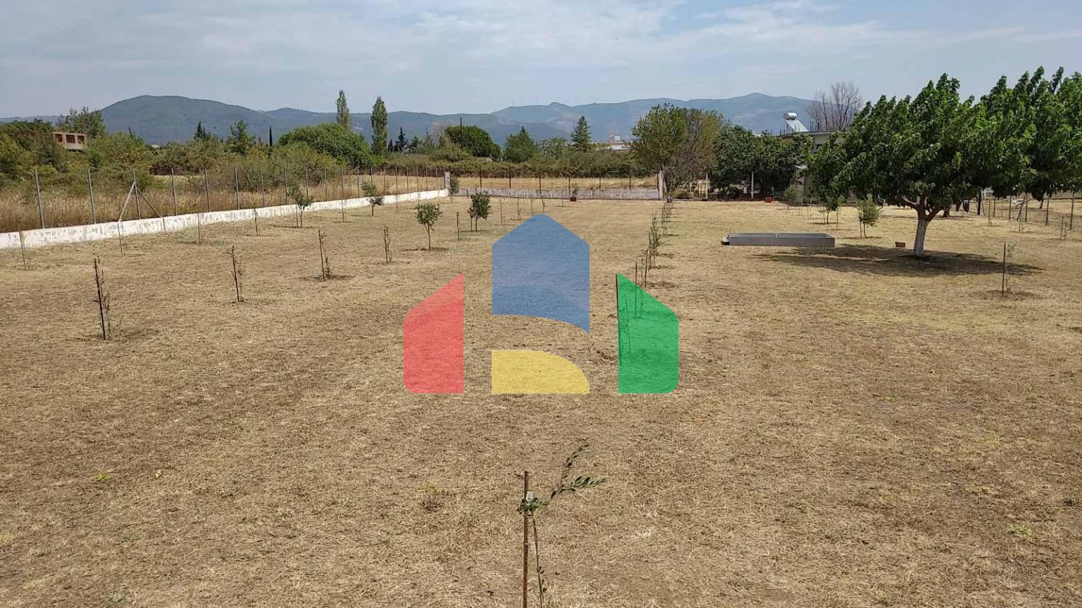 Продажа - Коммерческое помещение 487 m² Фракия