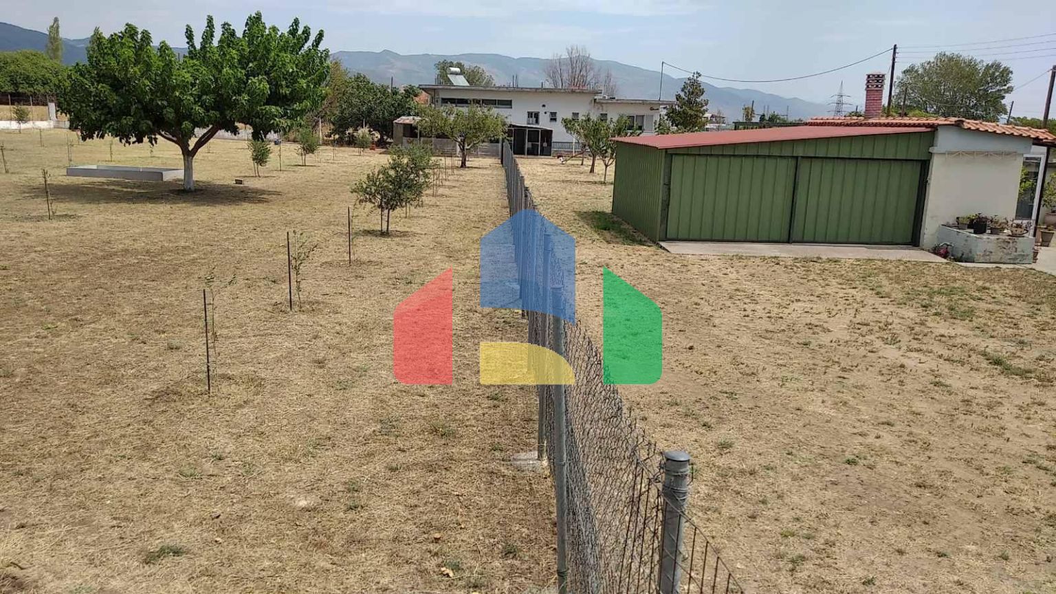 Продажа - Коммерческое помещение 487 m² Фракия