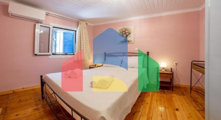 Продаж - Котедж 160 m² на Іонічних островах