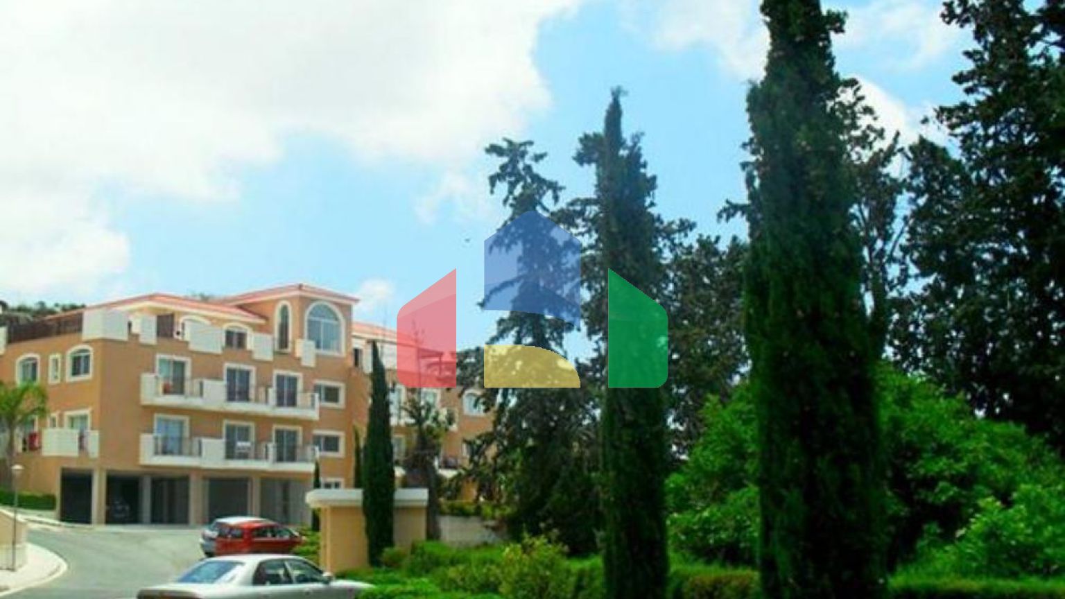 Продаж - Таунхаус 165 m² В Пафосе