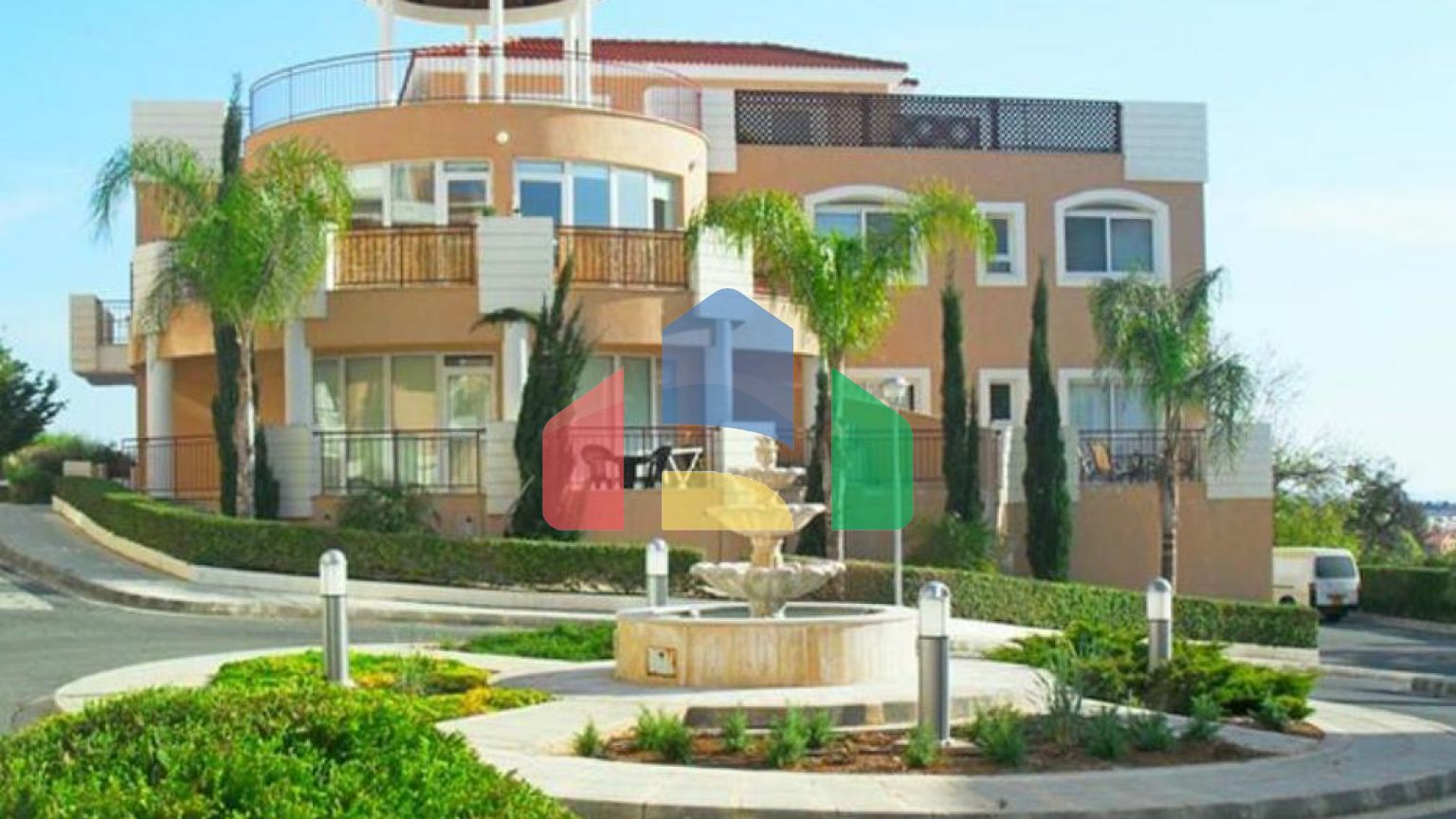 Продаж - Таунхаус 165 m² В Пафосе