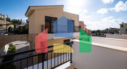 Продаж - Котедж 93 m² В Пафосе