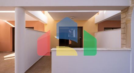 Продаж - Котедж 93 m² В Пафосе