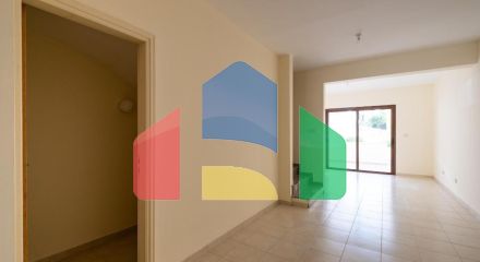 Продаж - Котедж 93 m² В Пафосе