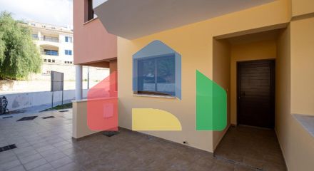 Продаж - Котедж 93 m² В Пафосе