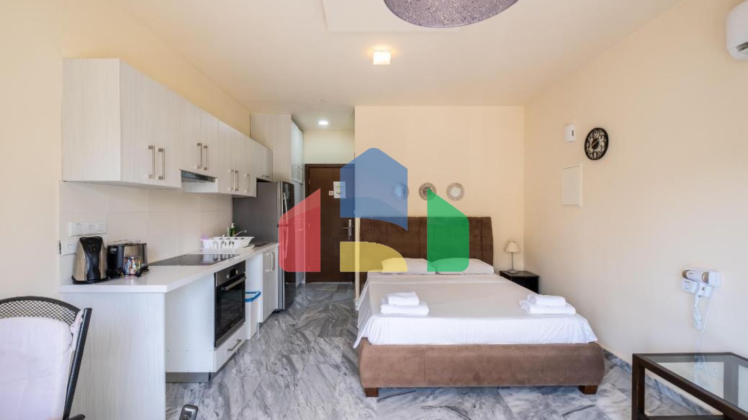 Продаж - Квартира 28 m² В Пафосе