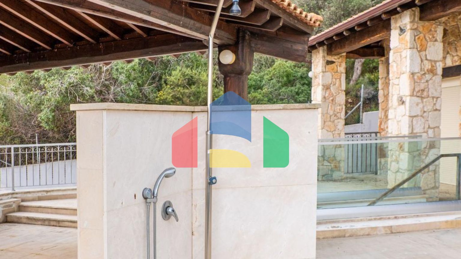 Продаж - Котедж 220 m² В Пафосе