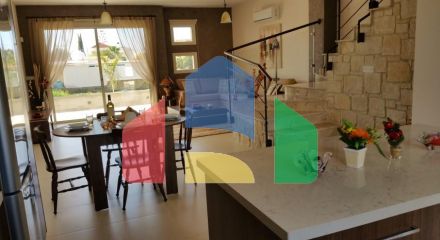 For Sale - Villa 210 m² in Paphos