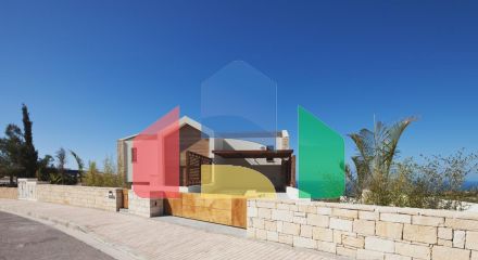 Продаж - Вілла 373 m² В Пафосе