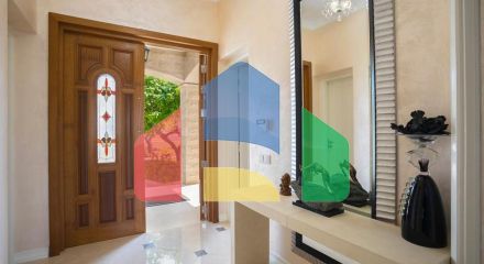 Продаж - Вілла 435 m² В Пафосе