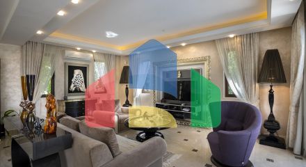 Продаж - Вілла 435 m² В Пафосе