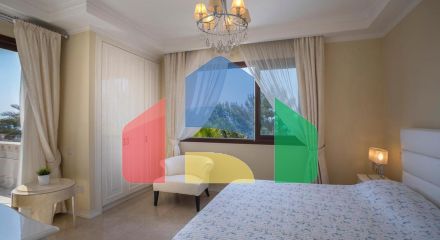 Продаж - Вілла 435 m² В Пафосе