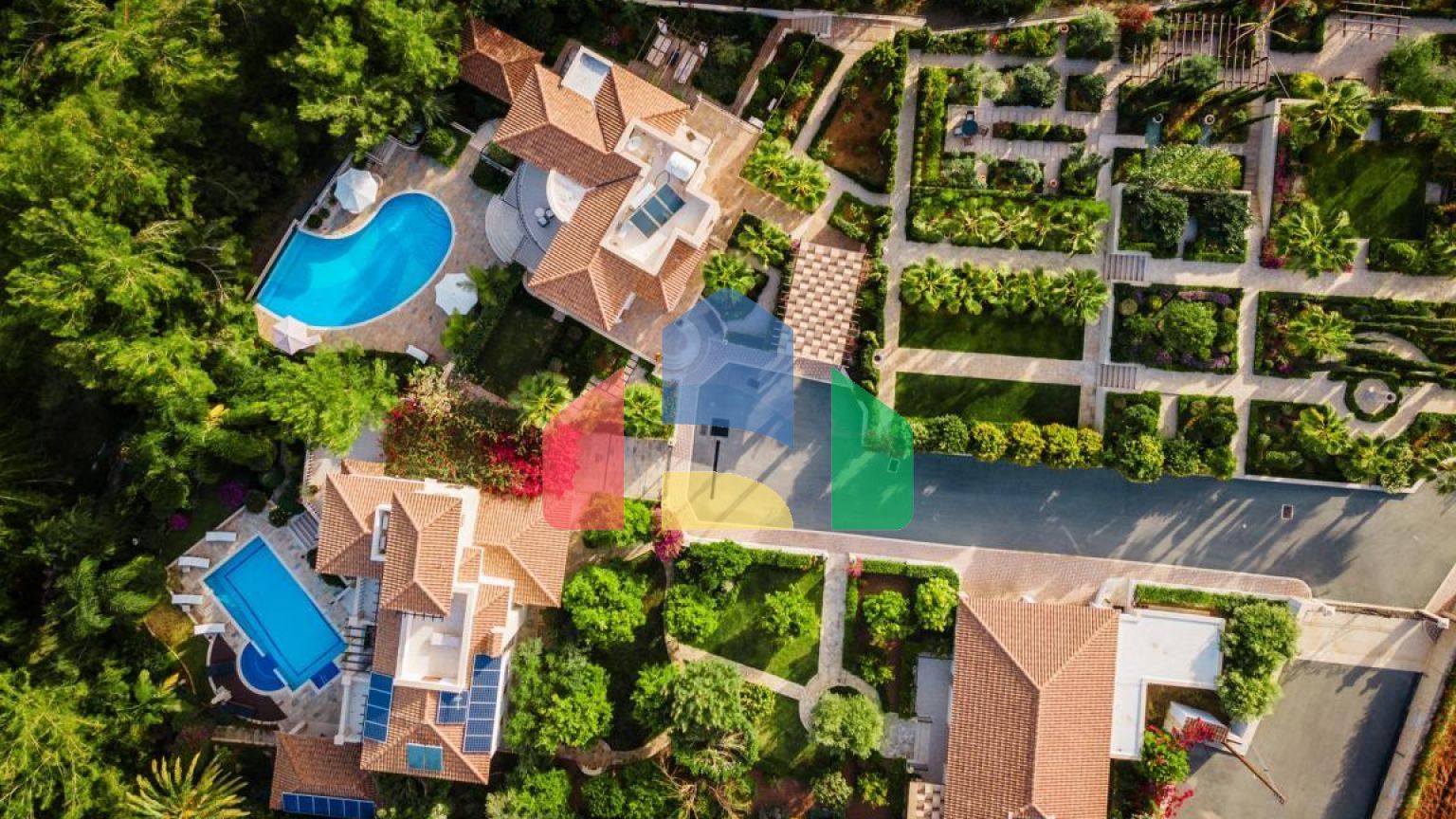 Продаж - Вілла 435 m² В Пафосе