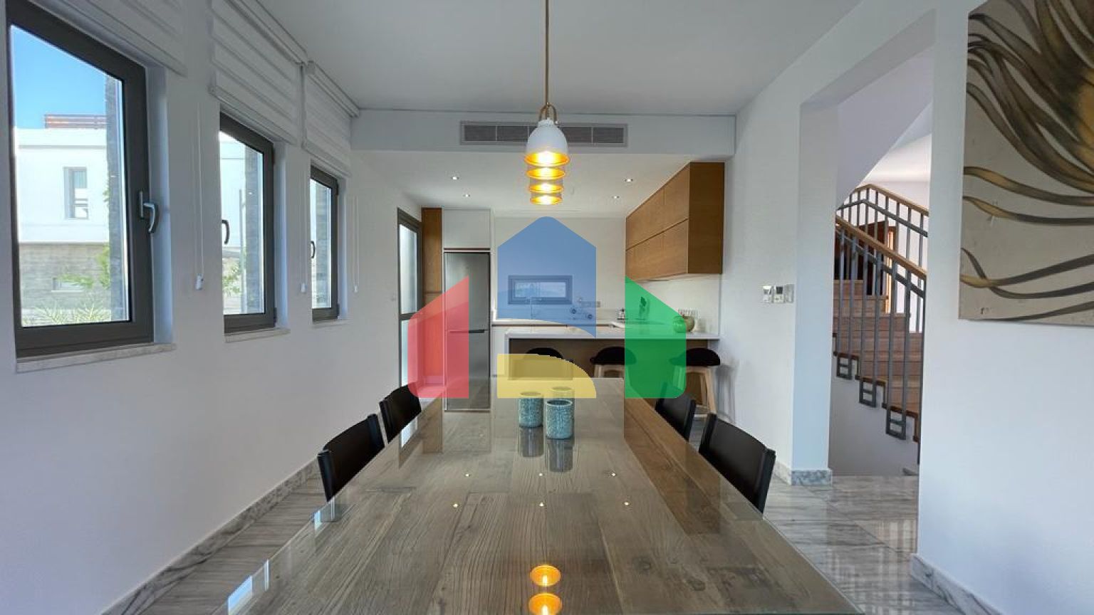 Продаж - Вілла 144 m² В Пафосе