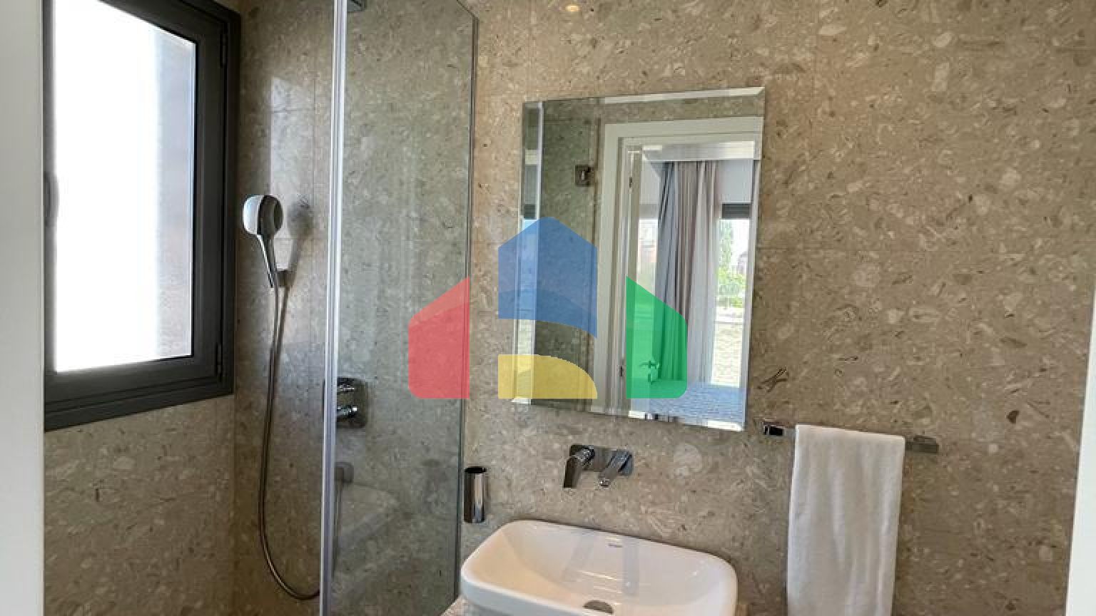 Продаж - Вілла 144 m² В Пафосе