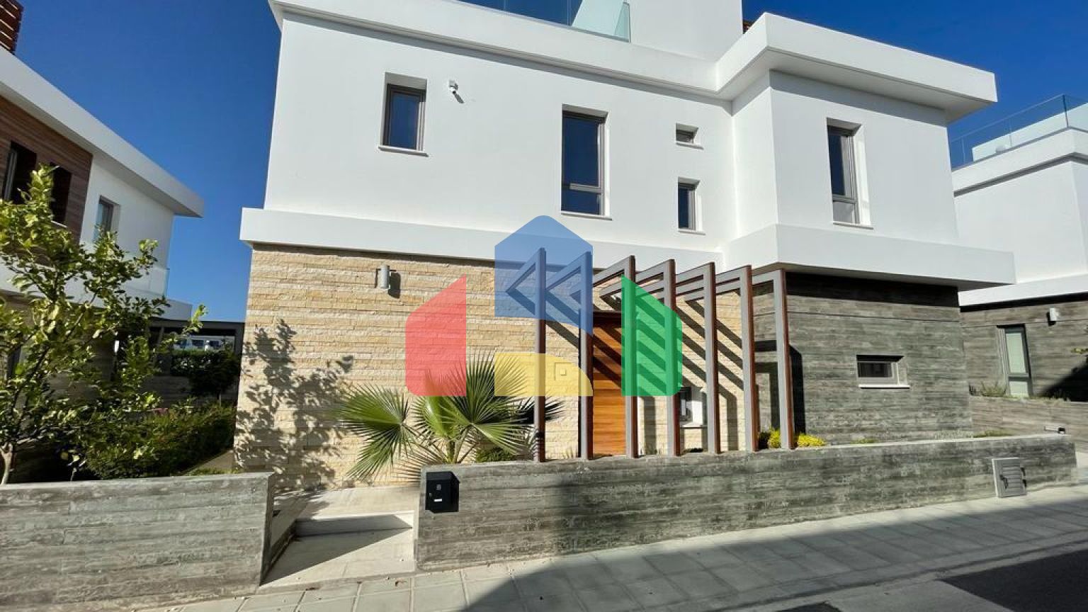 Продаж - Вілла 144 m² В Пафосе