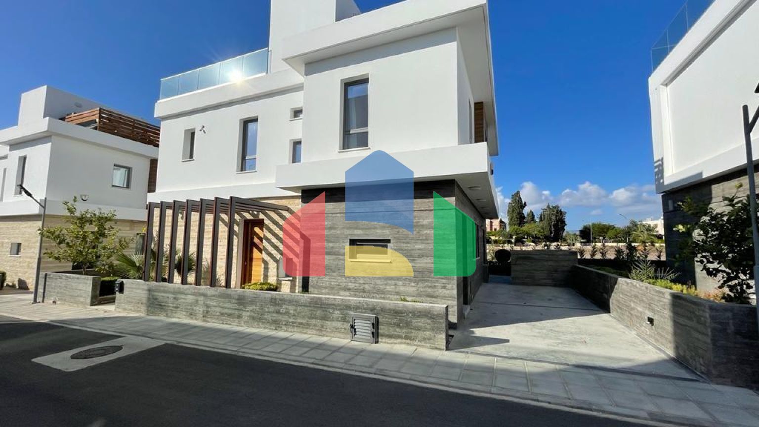 Продаж - Вілла 144 m² В Пафосе