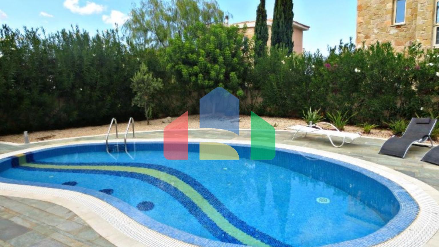 Продаж - Вілла 172 m² В Пафосе