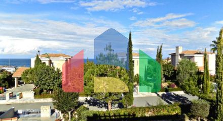 Продаж - Вілла 172 m² В Пафосе