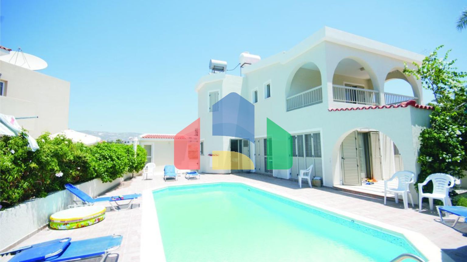 Продаж - Вілла 300 m² В Пафосе