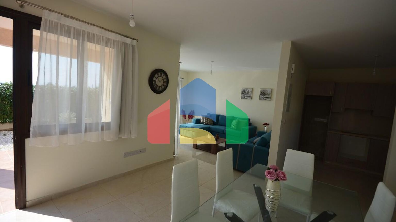 Продаж - Вілла 152 m² В Пафосе