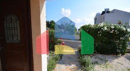 Продаж - Вілла 152 m² В Пафосе