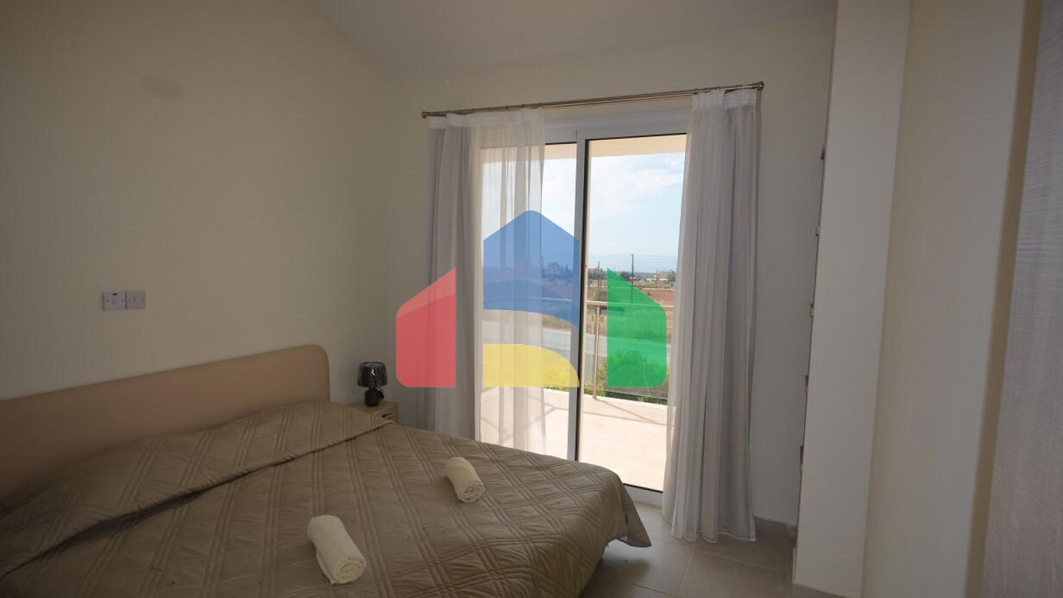 Продаж - Вілла 152 m² В Пафосе