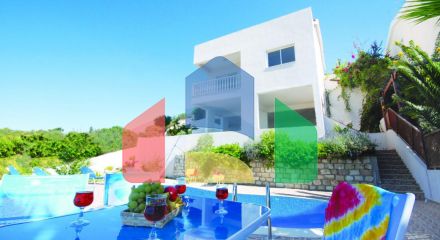 For Sale - Villa 274 m² in Paphos
