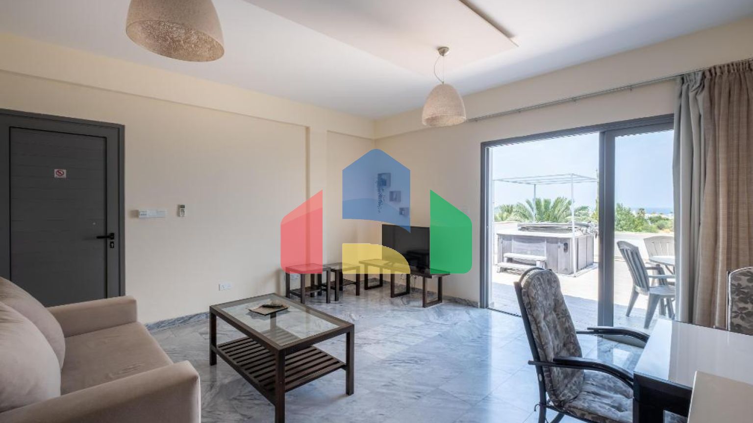 Продаж - Квартира 61 m² В Пафосе